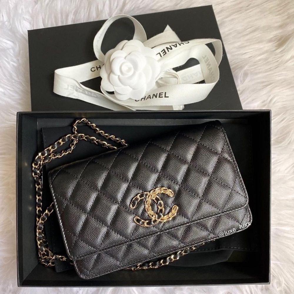 New Condition French New WOC 20K chain CC Caviar